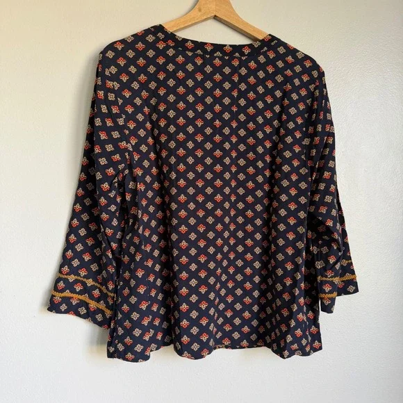 J. Jill Petite Navy Blue Geometric Tile Print Embroidered Split Neck Blouse L P - Picture 4 of 7